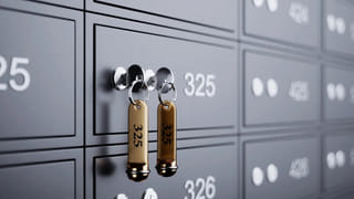 వారికి అసలు లోన్లు ఇవ్వకండి! NBFCలకు RBI స్ట్రాంగ్‌ వార్నింగ్‌!