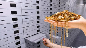 గ్యాసే కాదు.. బ్యాంక్‌ లాకర్లు కూడా దొరకడం లేదు!