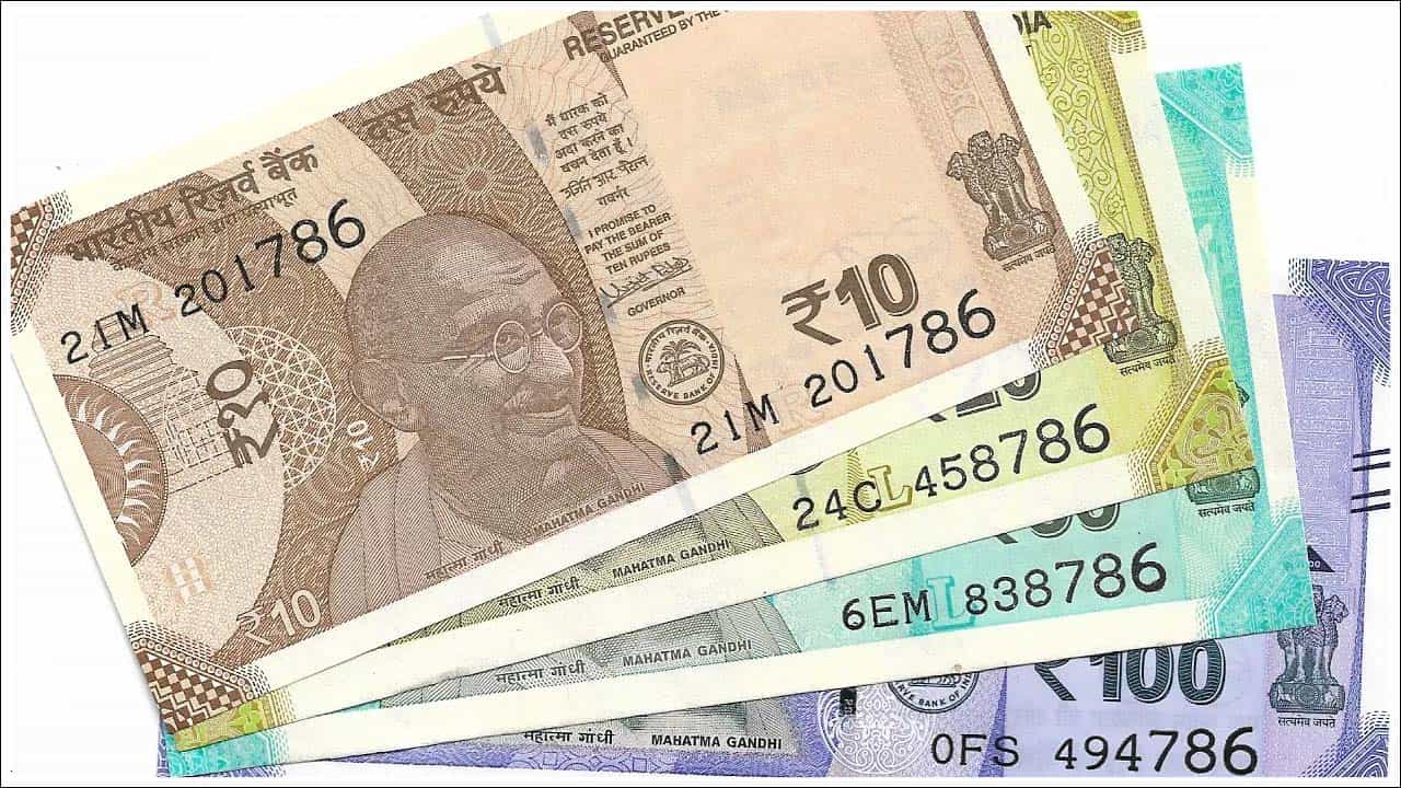 గత ఆర్థిక సంవత్సరంలో (FY25) 180 కోట్ల రూ.10 నోట్లను, 150 కోట్ల రూ. 20 నోట్లు, 300 కోట్ల రూ. 50 నోట్లను సరఫరా చేసినట్లు తెలిపారు. నిరంతర ప్రక్రియలో భాగంగా, RBI వివిధ డినామినేషన్ నోట్ల అవసరాన్ని అంచనా వేస్తుంది. అలాగే ముద్రించడానికి అవసరమైన డినామినేషన్ మిశ్రమంపై ప్రభుత్వానికి సిఫార్సులు చేస్తుంది.