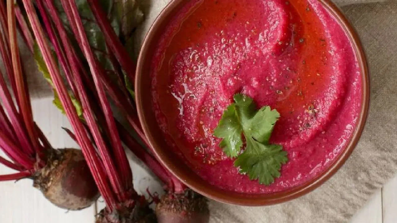 ముఖ్యంగా ఈ దుంపలు నేరుగా తినడానికి చాలా మంది దూరంగా ఉంటారు. కానీ ప్రతిరోజూ ఒకే టేస్ట్‌లో తినాలంటే ఎవరికైనా బోర్‌గానే ఉంటుంది. కాస్త వెరైటీగా తీసుకుంటే రుచితోపాటు ఆరోగ్యానికి మేలు చేస్తుంది. 