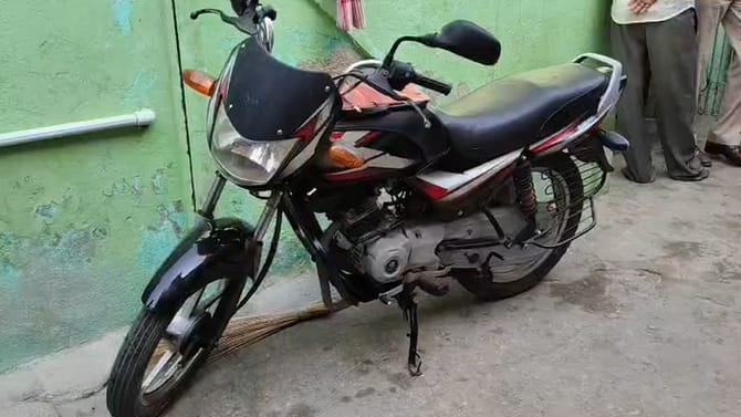 ప్రాణం తీసిన పొగ.. చిన్నపాటి నిర్లక్ష్యంతో నలుగురు దుర్మరణం..