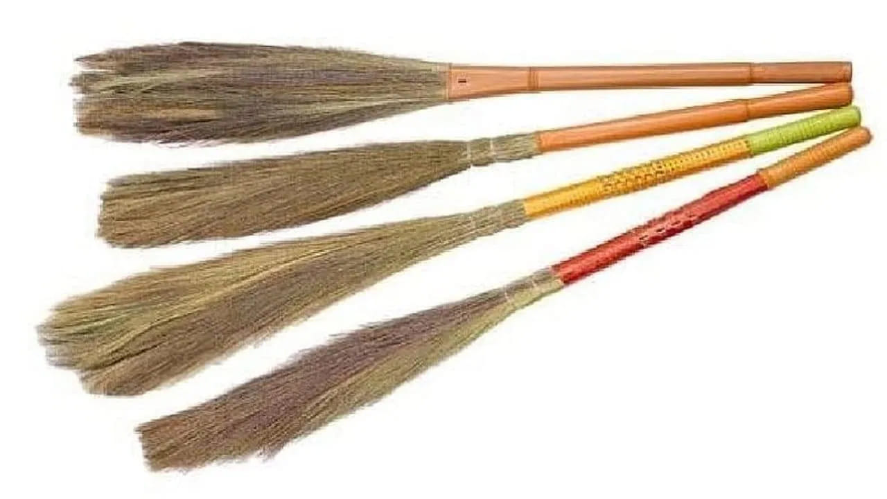 Broom Vastu4
