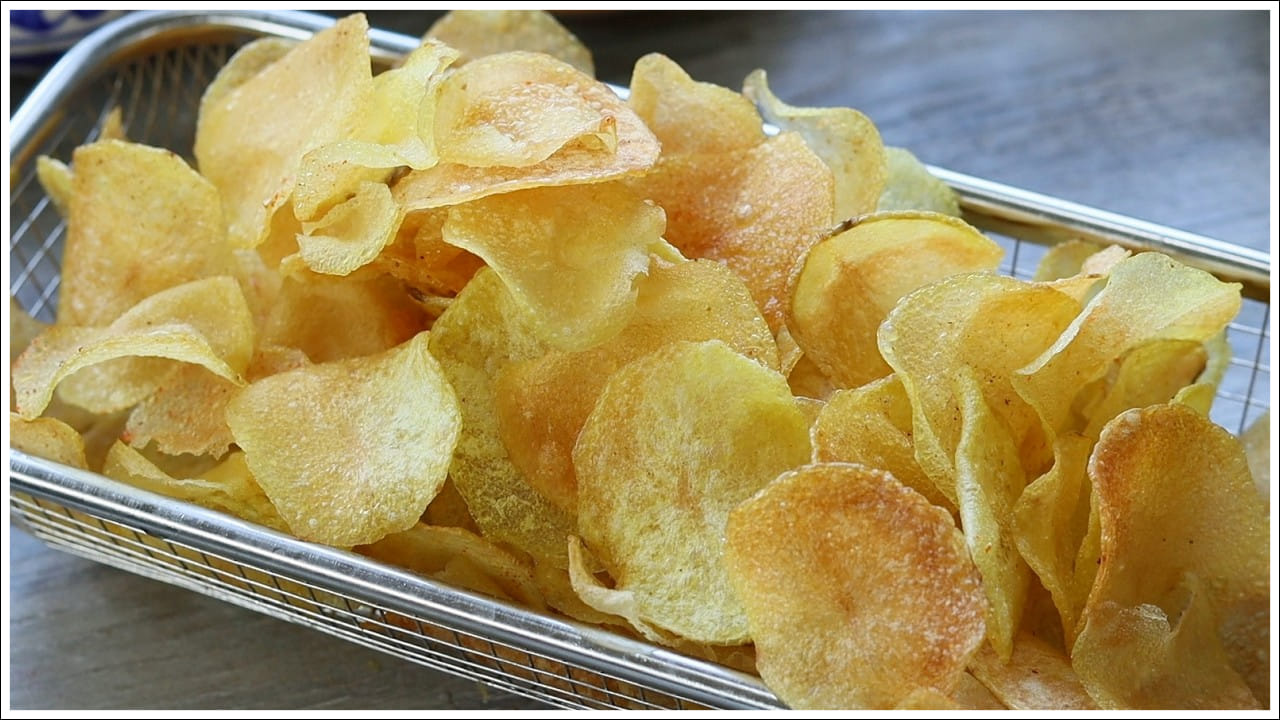  లక్షల టర్నోవర్: మీరు చిన్నగా ప్రారంభించి మీ సరుకులు మార్కెట్లో బాగా అమ్ముడైతే, ప్రారంభ దశలలో మీరు నెలకు రూ.20,000 నుండి రూ.40,000 వరకు సులభంగా నికర ఆదా చేయవచ్చు. మీ ఉత్పత్తులకు డిమాండ్ పెరిగి, పెద్దమొత్తంలో ఆర్డర్లు రావడం మొదలయ్యాక, మీ సంపాదన నెలకు రూ.1 లక్ష లేదా అంతకంటే ఎక్కువ కూడా దాటవచ్చు.