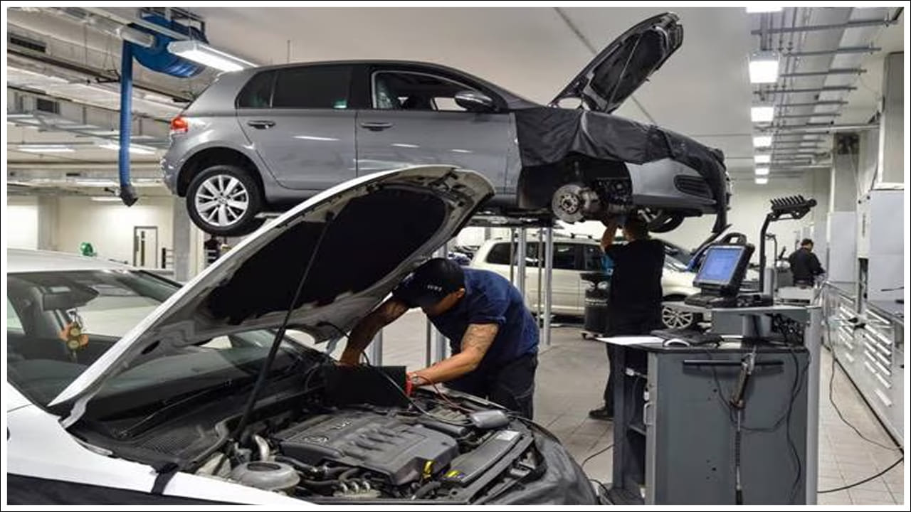  వినియోగదారుల కమిషన్ ముఖ్యమైన నిర్ణయం: చండీగఢ్ వినియోగదారుల కమిషన్, 20 ఫిబ్రవరి 2026 నాటి తన తీర్పులో తయారీ లోపం రుజువు కాకపోయినప్పటికీ, వారంటీ కాలంలో అదే సమస్య పదేపదే తలెత్తడం, అలాగే వినియోగదారుడు సర్వీస్ సెంటర్‌కు తరచుగా వెళ్లడం అనేవి సేవా లోపంగా పరిగణిస్తారని పేర్కొంది. దీనివల్ల వినియోగదారునికి మానసిక వేదన, అసౌకర్యం కలుగుతుందని కమిషన్ అంగీకరించింది.