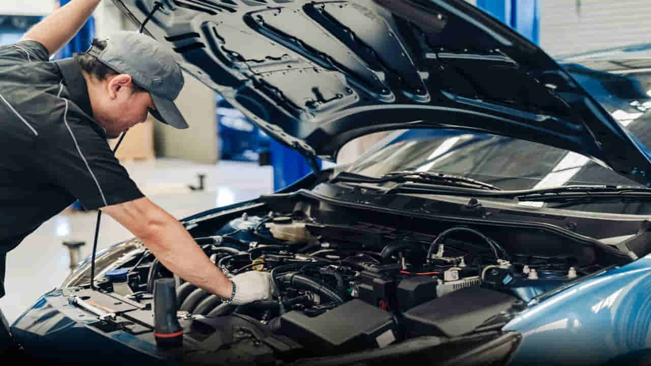 సర్వీస్ సెంటర్లో చిన్న పొరపాటు.. కార్ ఓనర్కు రూ.4 లక్షల పరిహారం!