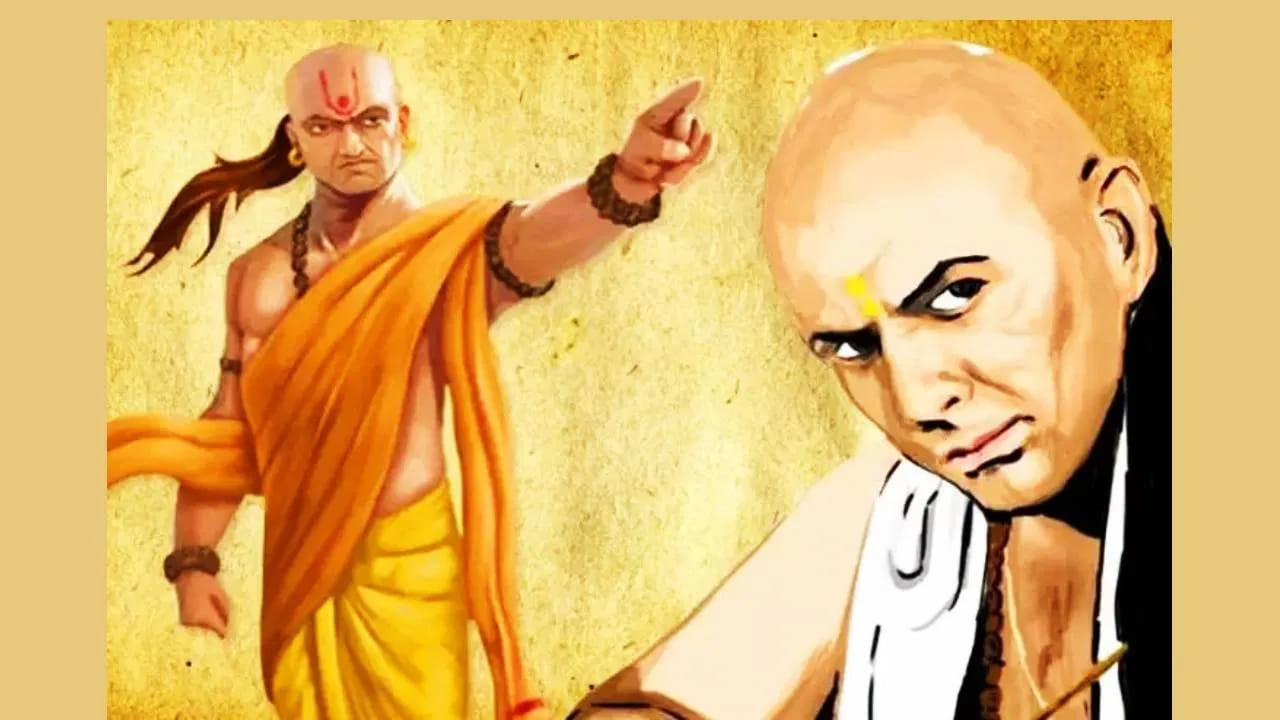 ఆచార్య చాణక్యుడు రచించిన నీతి శాస్త్రం పుస్తకం అత్యంత ప్రసిద్ధి చెందింది. ఇది మానవ స్వభావం, దాని పరిణామాలు, ఆర్థిక క్రమశిక్షణ, సామాజిక ప్రవర్తన గురించి లోతైన జ్ఞానాన్ని అందిస్తుంది. దీని ఆధారంగా, మనం జీవితంలో ఏ పనులు సరియైనవో, ఏవి తప్పు అని స్పష్టంగా తెలుసుకోవచ్చు.