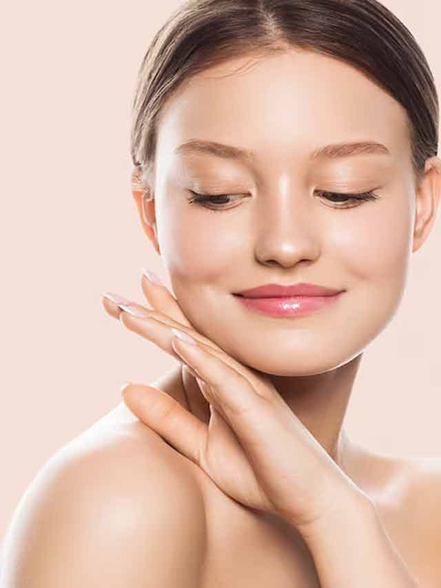 మెరిసే చర్మం కోసం 9 సహజసిద్ధమైన చిట్కాలు