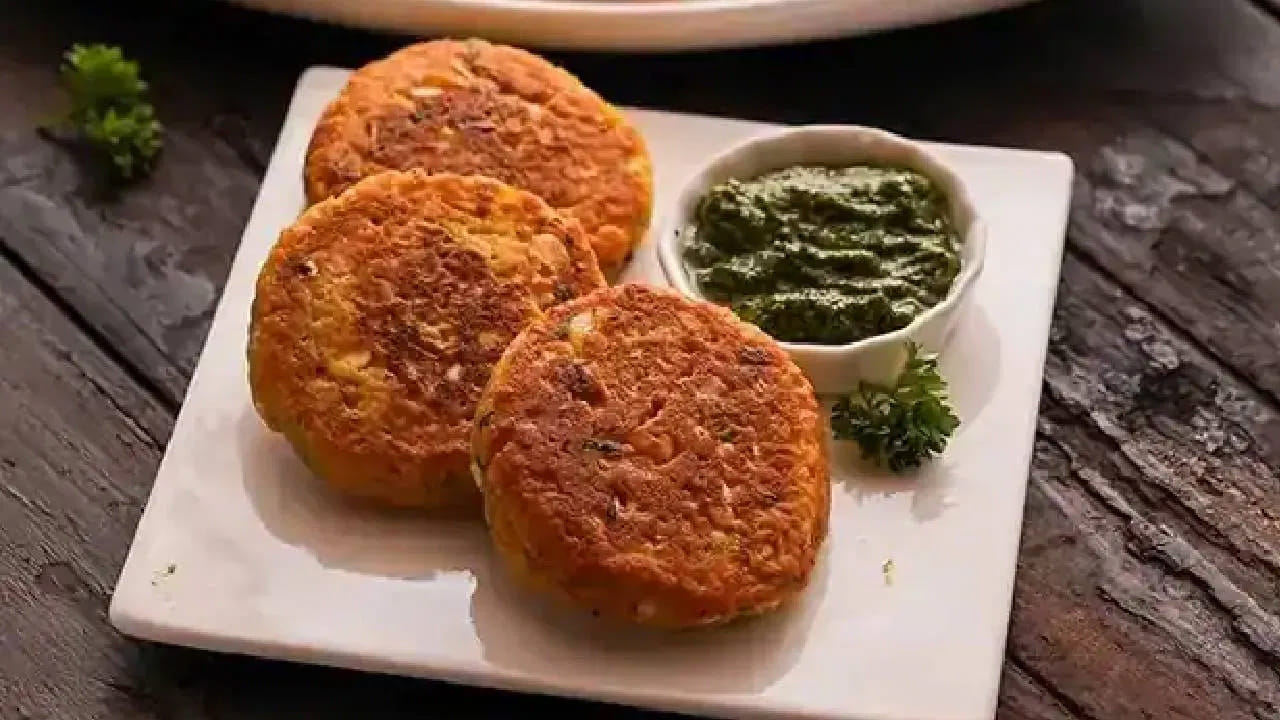 దీంతో పాటు శనగపప్పు కబాబ్లను కూడా చాలా తక్కువ సమయంలో తయారు చేసుకోవచ్చు. ఈ కబాబ్లను మనం ప్రతిరోజూ ఉదయం వేళల్లో టిఫిన్లో కూడా తీసుకువెళ్లవచ్చు.