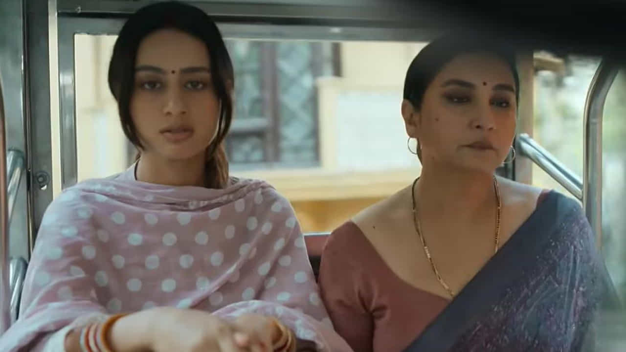 కానీ తన తల్లి మద్దతు కూడా ఆమెకు లభించదు. భర్త ఎలా ఉన్న సర్దుకుపోవాలి అని చెప్పే మాటల మధ్య మానసికంగా కుంగిపోయే అమ్మాయి కథ ఇది. తన భర్త బారి నుంచి చివరకు ఆ అమ్మాయి ఎలా బయటపడింది.. ? ఆమెకు ఎవరు సహయం చేశారు. ? ప్రస్తుతం ఈ సిరీస్ హాట్ స్టార్ లో స్ట్రీమింగ్ అవుతుంది. 11 భాషల్లో అందుబాటులో.. గృహ హింస, వైవాహిక అత్యాచారాల తీవ్రతను కళ్లకు కట్టినట్లు చూపించిన ఈ సిరీస్, భారీ స్థాయిలో విడుదలైంది.