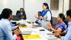 కార్పొరేట్ కంపెనీల్లో ప్రమోషన్లు ఎవరికి ఎక్కువ?