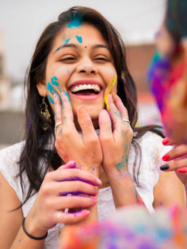 జాలీ జాలీగా హోలీ ఆడుదాం అనుకుంటున్నారా.. తప్పక పాటించాల్సిన స్కిన్ కేర్ టిప్స్ ఇవే