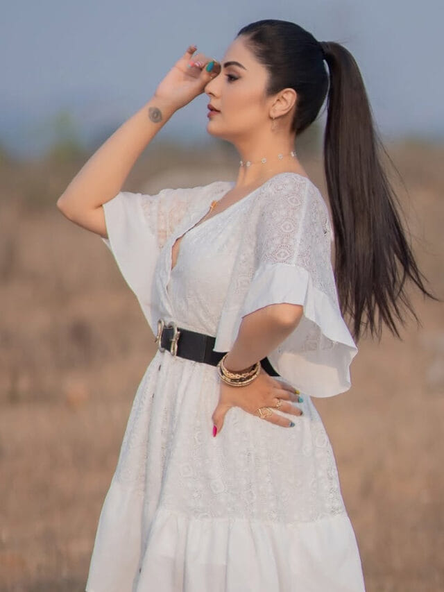 ఏం అందంరా బాబు.. శ్రీ ముఖిని చూస్తే మతిపోవాల్సిందే!