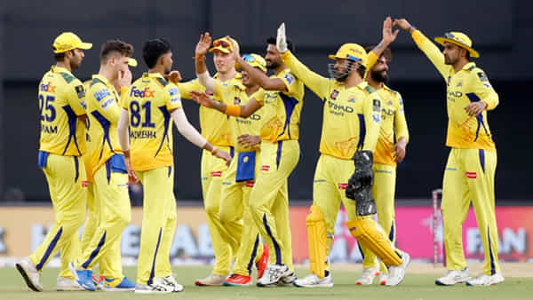 IPL 2026: హ్యాట్రిక్ ఓటములున్నా.. చెన్నై ప్లేఆఫ్స్ చేరే ఛాన్స్.. ఎలాగో తెలుసా?