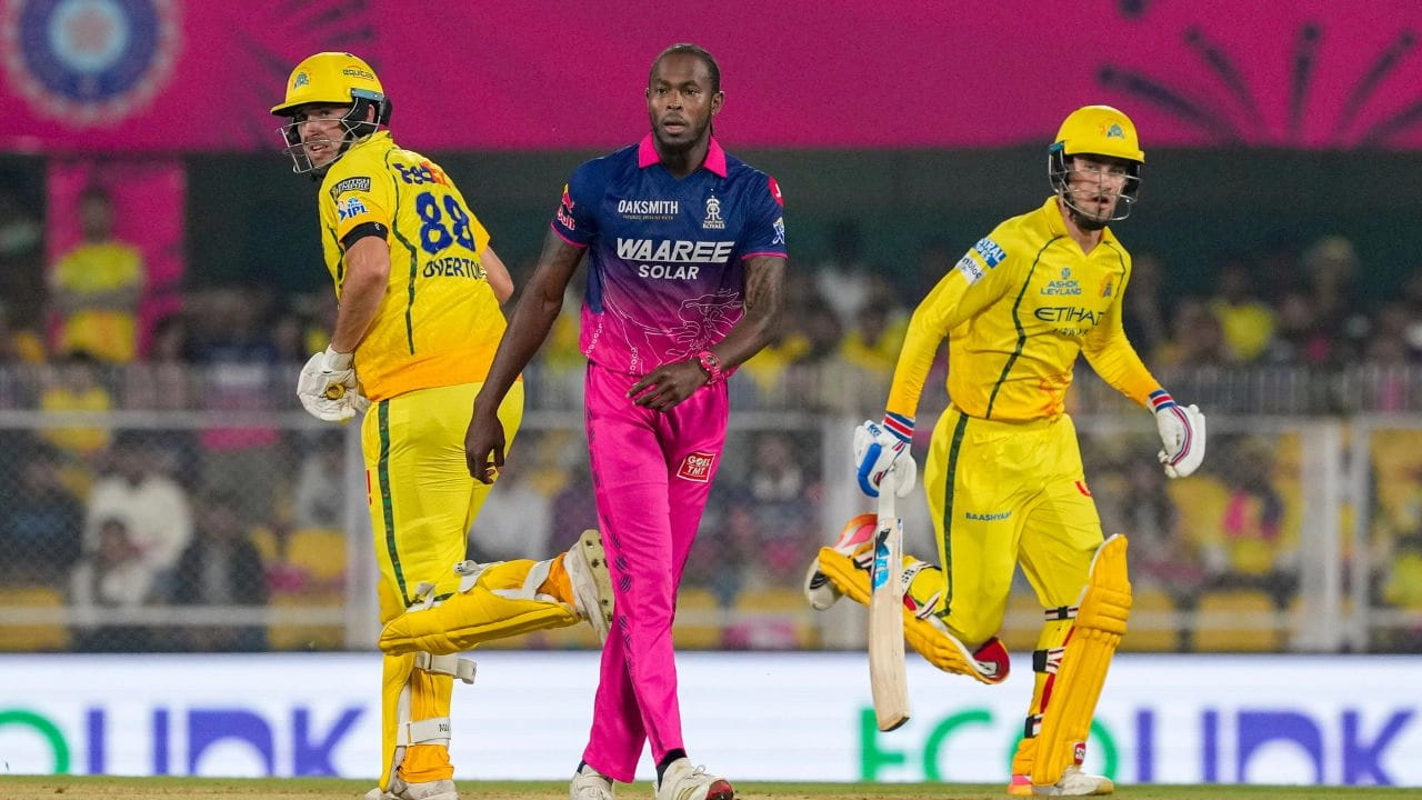 CSK Vs RR: ఇలా తగులుకున్నావ్ ఏంట్రా.! వాడ్ని ఆపలనుకునేలోపే మ్యాచ్ లాగేసుకున్నాడు..