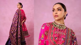 పింక్ అండ్ పర్పుల్ కుర్తాలో దీపికా సరికొత్త ట్రెండ్!