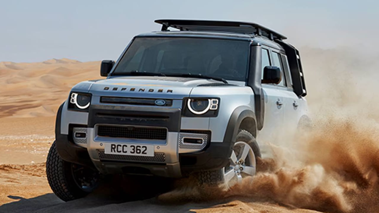 EMI లెక్క ఇలా ఉంటుంది.. ఉదాహరణకు మీరు రూ.1.20 కోట్ల విలువైన డిఫెండర్‌ను కొనుగోలు చేస్తున్నారని అనుకుందాం. ఇందులో 20 శాతం డౌన్ పేమెంట్ చేస్తే ముందుగా సుమారు రూ.24 లక్షలు చెల్లించాలి. మిగిలిన రూ.96 లక్షలు బ్యాంకు నుంచి రుణంగా తీసుకుంటే, అది 5 సంవత్సరాల కాలానికి, సుమారు 9 శాతం వడ్డీ రేటుతో ఉంటే, నెలవారీ EMI దాదాపు రూ.2 లక్షల వరకు ఉండే అవకాశం ఉంది.