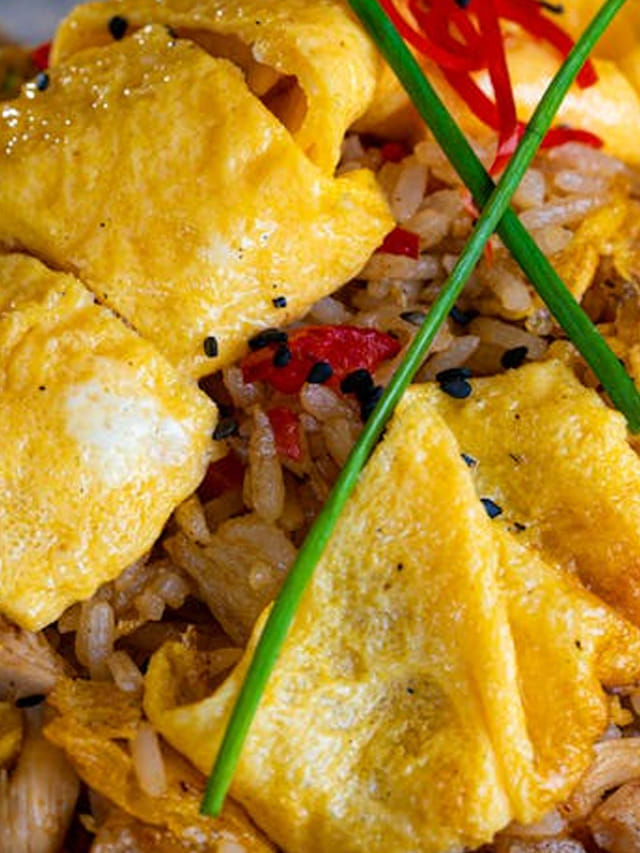 హోలీ స్పెషల్.. ఎగ్ చికెన్ ఫ్రైడ్ రైస్ ఇలా చేస్తే మొత్తం లాగించేస్తారు