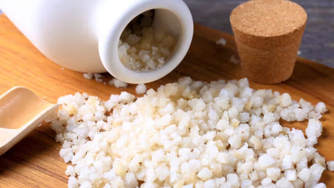 వెన్నునొప్పితో బాధపడుతున్నారా? ఈ స్పెషల్ ఉప్పుతో స్నానం చేస్తే నిమిషాల్లో ఉపశమనం!