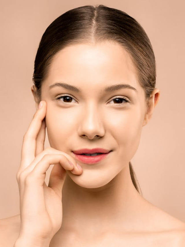 రూపాయి ఖర్చు లేకుండా మీ ఫేస్ గ్లో రావాలంటే.. ఈ ఫేస్ ప్యాక్‌‎తో‎  చందమామలా మెరిసిపోండి