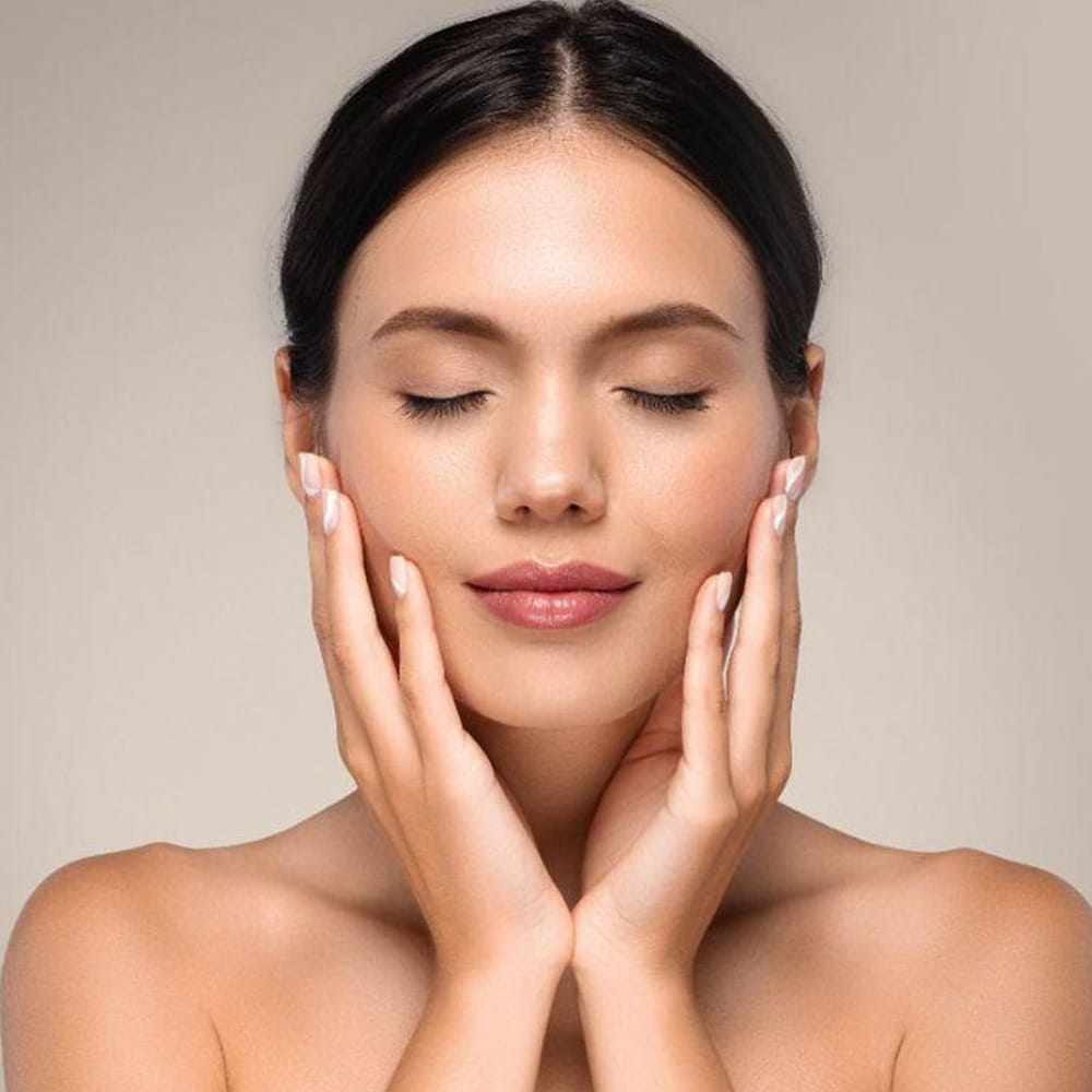 ఉత్తమ మరియు ప్రభావవంతమైన ఫలితాల కోసం, ఈ చిట్కాను వారానికి మూడు సార్లు ఉపయోగించాలని సూచించబడింది. ఇది ముఖంపై పేరుకున్న ట్యాన్ను సమర్థవంతంగా తొలగిస్తుంది. కాఫీ కేవలం తాగడానికే కాకుండా, చర్మ సౌందర్యాన్ని పెంచుకోవడానికి కూడా ఉపయోగపడుతుంది.