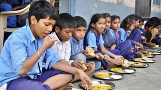 ఇలా చేస్తే మీ ఇంట్లో బియ్యానికి అస్సలు పురుగు పట్టవు.! ఎలాగో మీరే చూడండి..