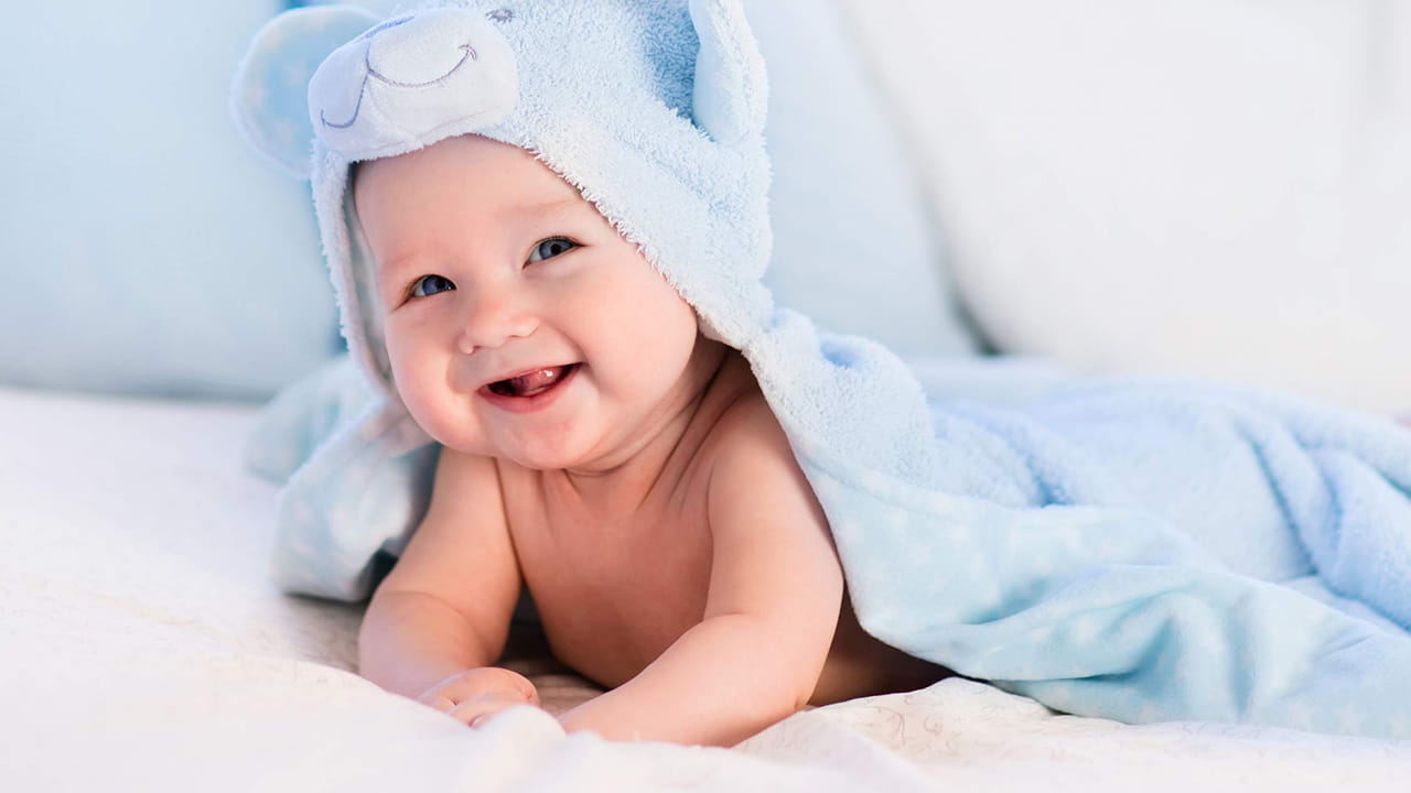 
వీరు ఏ రంగంలో రాణిస్తారంటే..

వృత్తిపరంగా, శుక్రవారం పుట్టిన వారికి టెక్నికల్ రంగం, మెడికల్ రంగం, ఎంబీఏ రంగం బాగా కలిసి వస్తాయి.    ప్రధానంగా సినిమా ఫీల్డ్, టీవీ ఫీల్డ్ లలో అద్భుతమైన విజయం సాధించే యోగం వీరికి అధికంగా ఉంటుంది. నటన, దర్శకత్వం వంటి రంగాలలో గొప్పగా రాణిస్తారు. అలాగే, టెక్స్టైల్ బిజినెస్, వస్త్ర వ్యాపారం, ఫ్యాన్సీ అండ్ కంగన్ హాల్స్, బ్యూటీ సంబంధిత వ్యాపారాలు ఏవి చేసినా వీరికి అదృష్టం బాగా కలిసి వస్తుంది.

