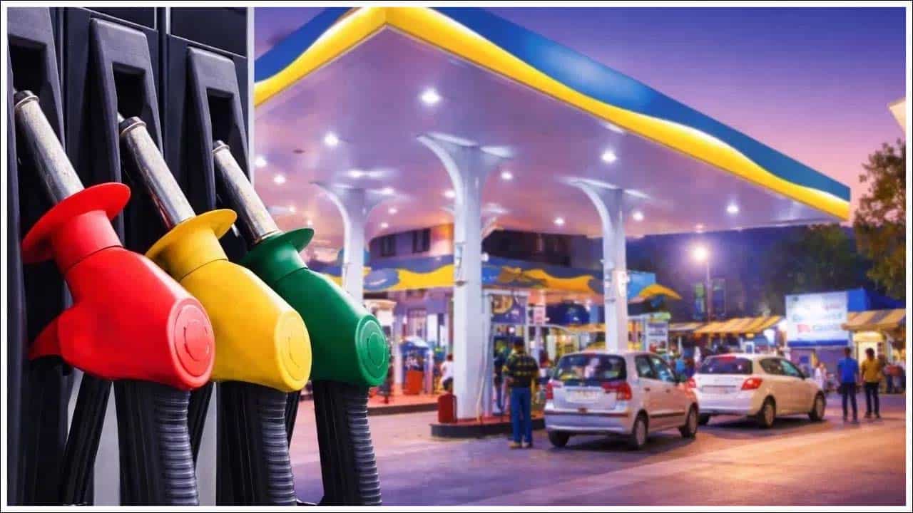 Petrol, Diesel Prices: మధ్యప్రాచ్యంలో ఉద్రిక్తతలు పెరుగుతున్న కొద్దీ, పెట్రోల్, డీజిల్ ధరల గురించి ప్రజల ఆందోళనలు కూడా పెరుగుతున్నాయి. ప్రజల గందరగోళాన్ని తొలగించడానికి దేశంలో తగినంత ఇంధన నిల్వలు, సరఫరా ఏర్పాట్లు ఉన్నాయని ప్రభుత్వ వర్గాలు సోమవారం పేర్కొన్నాయి. ప్రభుత్వ వర్గాలను ఉటంకిస్తూ, ప్రస్తుత ముడి చమురు పరిస్థితి దేశీయ ఇంధన ధరలపై తక్షణ ప్రభావం చూపదని వార్తా సంస్థ ANI నివేదించింది.