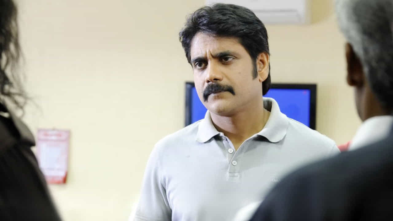 కానీ ఇప్పటికీ ఆ సినిమా క్రేజ్ మాత్రం తగ్గడం లేదు. తెలుగులో బెస్ట్ హై జాక్ థ్రిల్లర్ కాన్సెప్ట్ తో వచ్చిన ఈ ఈ సినిమా..అప్పట్లో కల్ట్ క్లాసిక్ హిట్ గా నిలిచింది. ఇప్పుడు మనం మాట్లాడుకుంటున్న సినిమా పేరు గగనం. నాగార్జున ప్రధాన పాత్రలో నటించారు.