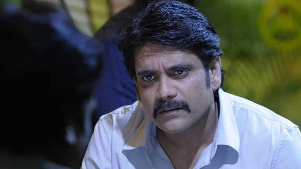 ప్రస్తుతం ఓటీటీ ప్లాట్ ఫామ్ లో సినిమాలు చూసేందుకు జనాలు తెగ ఆసక్తి చూపిస్తున్నాయి. హారర్, సస్పెన్స్, క్రైమ్ థ్రిల్లర్ చిత్రాలకు మంచి రెస్పాన్స్ వస్తుంది. ఇప్పుడు మనం మాట్లాడుకుంటున్న ఒక సినిమా విడుదలై దాదాపు 15 సంవత్సరాలు అవుతుంది.