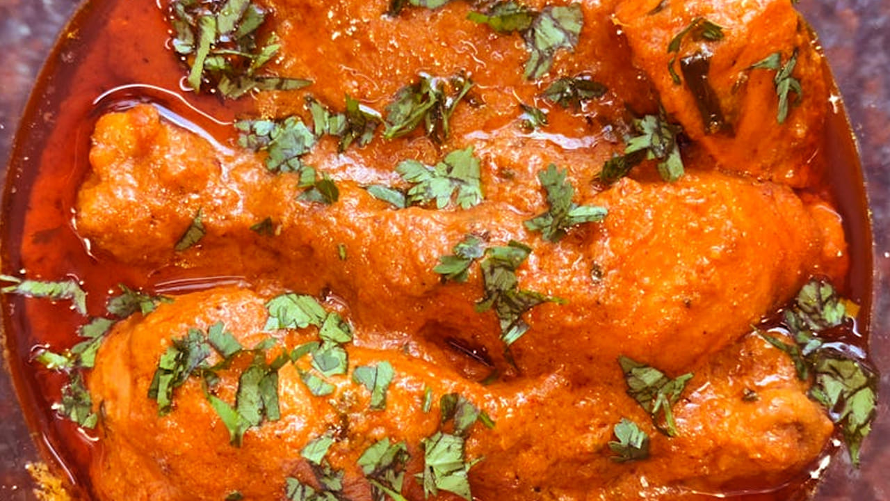 జలుబు, దగ్గును తరిమికొట్టే గార్లిక్ చికెన్ కర్రీ ఇలా వండితే టేస్ట్ అదిరిపోతుంది.. రోగం పారిపోతుంది జలుబు, దగ్గును తరిమికొట్టే గార్లిక్ చికెన్ కర్రీ ఇలా వండితే టేస్ట్ అదిరిపోతుంది.. రోగం పారిపోతుంది