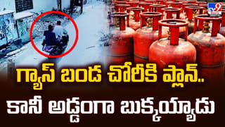 పాట్నా స్టేషన్‌లో వింత దృశ్యం..ప్లాట్‌ఫామ్ నిండా పాదముద్రలే