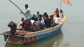 పచ్చని ప్రకృతి మధ్య ప్రమాదకర బోటింగ్.. నిర్వాహకుల నిర్లక్ష్యంపై