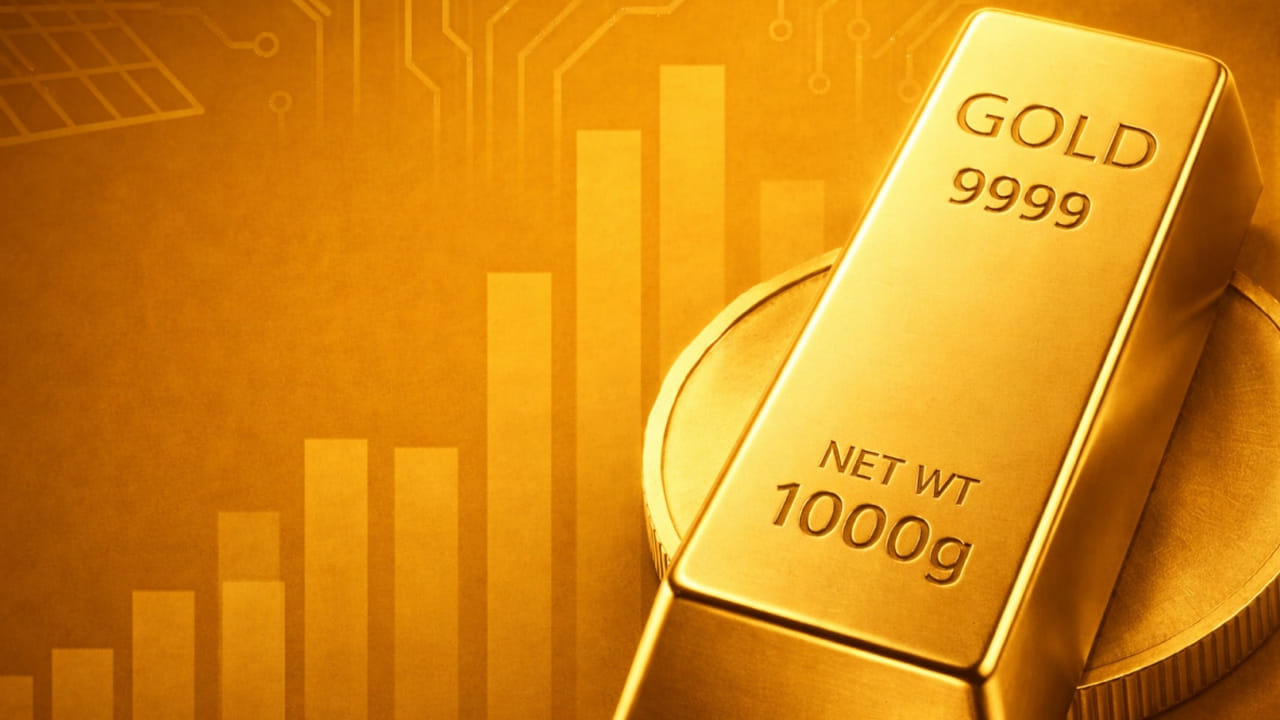 బెంగళూరులో 24 క్యారెట్ల రేటు రూ.1,35,650 వద్ద ట్రేడవుతుండగా.. 22 క్యారెట్ల రేటు రూ.1,24,350 వద్ద కొనసాగుతోంది. అటు ఢిల్లీలో 24 క్యారెట్ల బంగారం ధర రూ.1,35,800 వద్ద కొనసాగుతుండగా.. 22 క్యారెట్ల ధర రూ.1,24,500గా ఉంది. అటు వెండి ధరలు కూడా ఒక్కసారిగా పడిపోయాయి.
