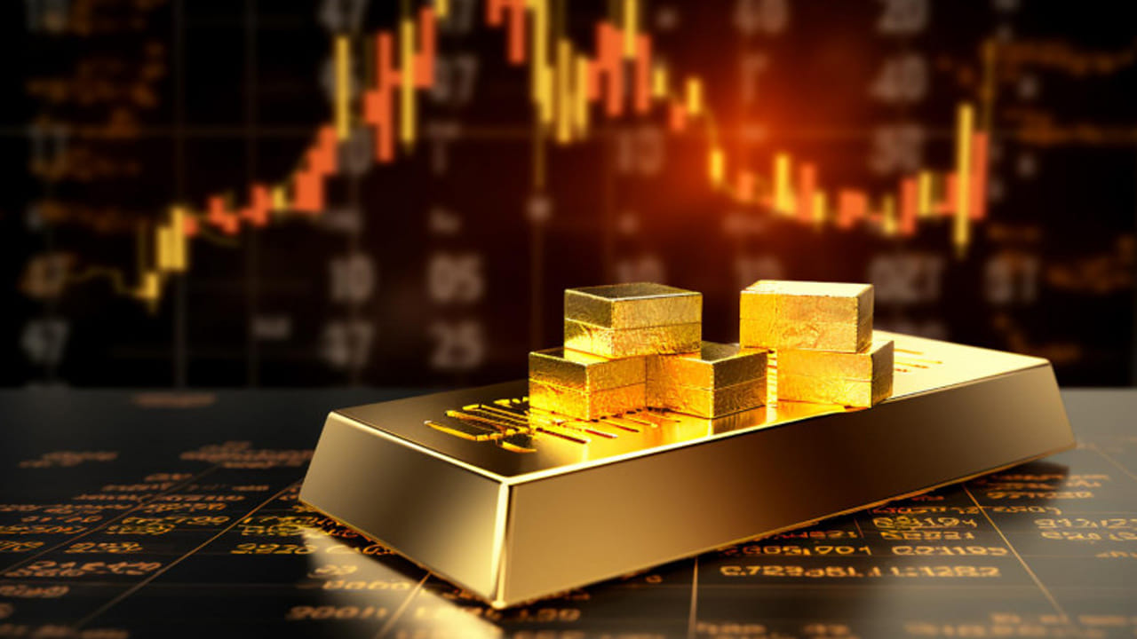 బెంగళూరులో 24 క్యారెట్ల స్వచ్చమైన బంగారం ధర రూ.1,57,750గా ఉండగా.. 22 క్యారెట్ల రేటు రూ.1,44,600 వద్ద ట్రేడవుతోంది. అటు ఢిల్లీలో 24 క్యారెట్ల బంగారం రేటు రూ.1,58,240గా ఉండగా.. 22 క్యారెట్ల ధర రూ.1,45,060గా ఉంది.
