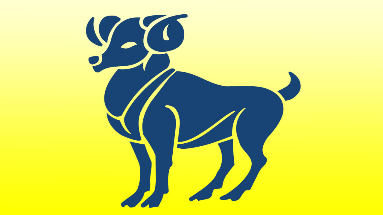 మేష రాశి : కుజ సంచారం వలన మేషరాశి వారికి చాలా అద్భుతమైన ప్రయోజనాలు చేకూరనున్నాయి. వీరికి పట్టిందల్లా బంగారమే అవుతుంది. అంతే కాకుండా అన్ని విధాల ప్రయోజనాలు చేకూరనున్నాయి. మేష రాశి వారికి కుజ సంచారం, 11వ ఇంటిలో లాభస్థానంలో జరుగుతుంది. కాట్టి ఈ రాశి వారు అత్యధిక లాభాలు అందుకుంటారు. అంతే కాకుండా వీరి సంపద పెరుగుతుంది. బంగారం కూడా ఎక్కువగా కొనుగోలు చేసే ఛాన్స్ ఉన్నదంట. ముఖ్యంగా ఈ రాశి వారికి గొప్ప కంపెనీలో ఉద్యోగం వచ్చే ఛాన్స్ ఉంది.