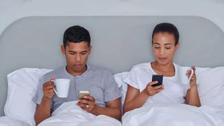 Lemon Water: గోరువెచ్చని నిళ్లలో కాసిన్ని నిమ్మ చక్కలు కలిపి ఖాళీ కడుపుతో తాగే అలవాటు మంచిదేనా?