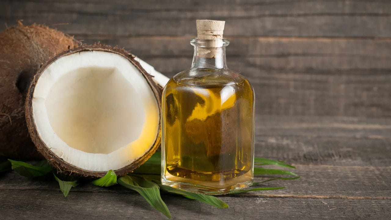 Coconut Oil: స్వచ్ఛమైన కొబ్బరి నూనె దొరకట్లేదా?.. ఇంట్లోనే సింపుల్గా ఇలా తయారు చేసుకోండిలా!