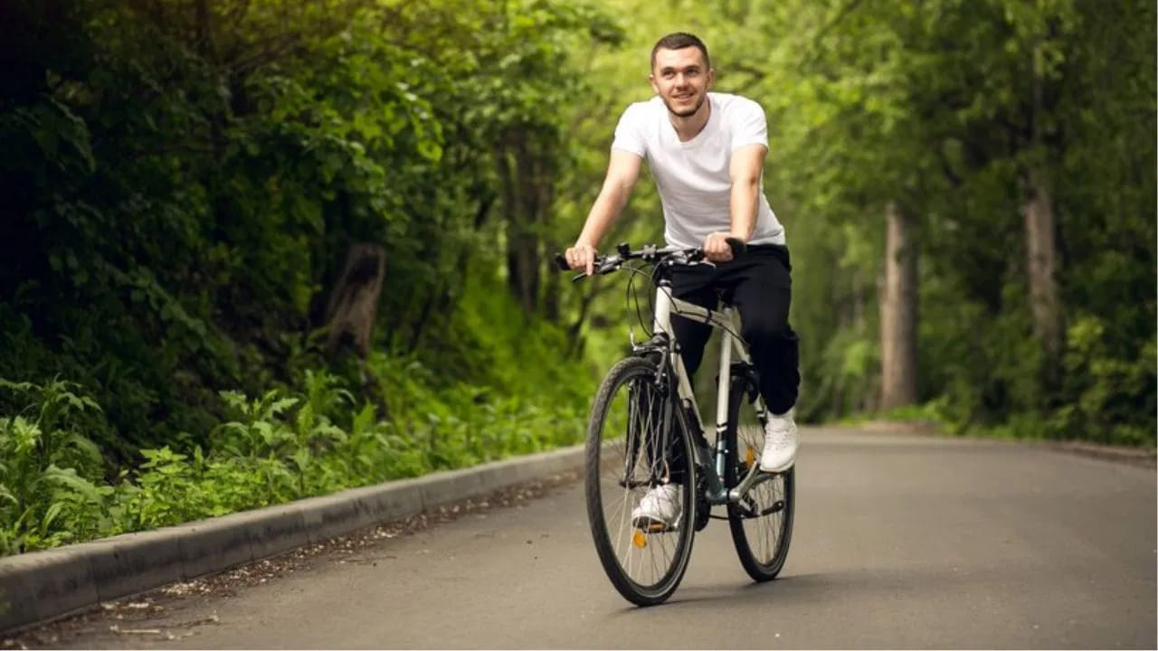 Cycling: మనల్ని ఎవడ్రా ఆపేది.. పెట్రోల్‌తో పనిలేదు.. ఆరోగ్యానికి తిరుగులేదు..