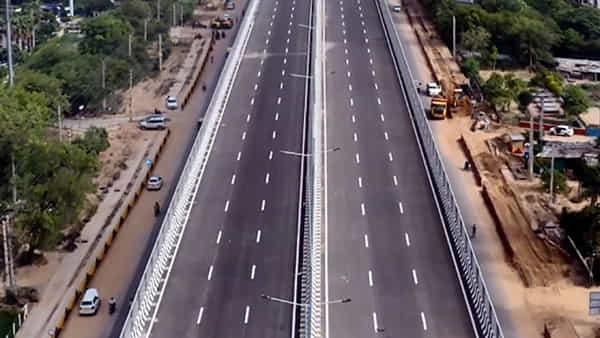 Hyderabad: హైదరాబాద్ ప్రజలకు అదిరిపోయే న్యూస్.. ఈ ప్రాంతాల మీదుగా భారీ ఎలివేటెడ్ కారిడార్లు.. ఇకపై వేగంగా ప్రయాణం..