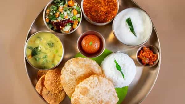 హైదరాబాద్లో మళ్లీ కొత్త ట్రెండ్..! నాన్వెజ్కు బై..బై.. వెజ్ వీక్, లంచ్ బాక్స్ మంత్ వెనుక అసలు కథ ఇదీ!