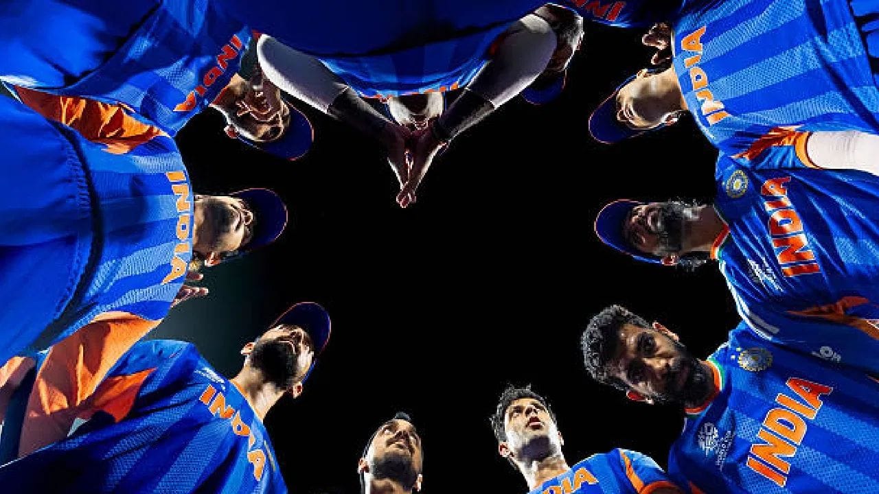 ఈ విజయంతో భారత జట్టు టీ20 ప్రపంచ కప్‌లో సెమీఫైనల్‌కు చేరుకుంది. దీంతో, పాకిస్తాన్ జట్టు పేరిట ఉన్న ప్రత్యేక రికార్డును సమం చేయడంలో టీం ఇండియా విజయం సాధించింది. అంటే, టీ20 ప్రపంచ కప్‌లో అత్యధిక సార్లు సెమీఫైనల్స్‌లో కనిపించిన జట్టుగా ప్రపంచ రికార్డు పాకిస్తాన్ పేరిట ఉంది.