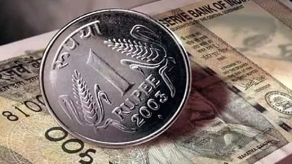వార్ ఎఫెక్ట్.. భారత రూపాయి బలపడుతుందా? విలువ పడిపోతుందా?