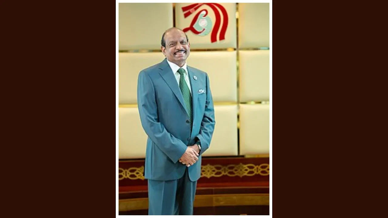 ఎం.ఎ. యూసుఫ్ అలీ లులు గ్రూప్ చైర్మన్, మేనేజింగ్ డైరెక్టర్. ఆయన గ్రూప్ అబుదాబి ప్రధాన కార్యాలయం నుండి రిటైల్ వ్యాపారాలను నిర్వహిస్తుంది. లులు హైపర్ మార్కెట్ మరియు షాపింగ్ మాల్ చైన్ గల్ఫ్ ప్రాంతం అంతటా విస్తరించి ఉంది. 2025లో, ఫోర్బ్స్ ఆయనను ప్రపంచంలోని 100 మంది ధనవంతులైన వ్యాపారవేత్తల జాబితాలో చేర్చింది. నివేదిక ప్రకారం, ఆయన నికర విలువ $7.4 బిలియన్లు. ఆయనను "మిడిల్ ఈస్ట్ రిటైల్ కింగ్" అని కూడా పిలుస్తారు. సరఫరాలు, దిగుమతులు, కస్టమర్ల కదలికలను ప్రభావితం చేస్తే రిటైల్ రంగంపై ఒత్తిడి పెరగవచ్చు.