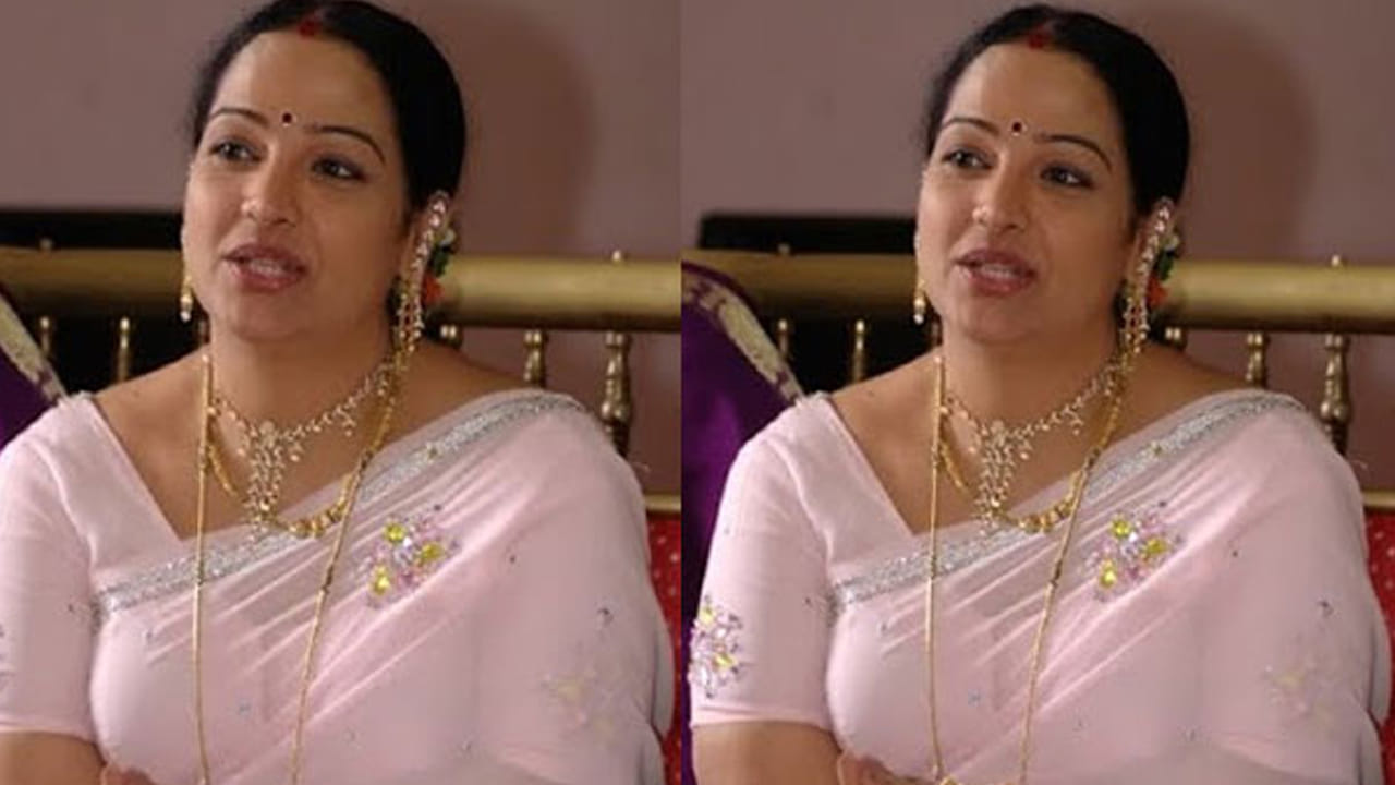 జయలలిత మాట్లాడుతూ, ధీరుభాయ్ అంబానీ తనకు ముంబైలో ఒక ఫ్లాట్ను, యునైటెడ్ కింగ్డమ్లోని మాంచెస్టర్లో మరొక ఫ్లాట్ను బహుమతిగా ఇచ్చారని తెలిపారు. అయితే, ఆయన మరణానంతరం ఆ ఆస్తులను తిరిగి ఇచ్చివేశానని వెల్లడించారు. "నాకు అది పరాయి సొమ్ము. ఆయన పోయిన తర్వాత మనం ఆ సొమ్ము ఉంచుకోకూడదు" అనే తన సిద్ధాంతాన్ని ఆమె వివరించారు. అంబానీ సెక్రటరీకి ఆ పేపర్లన్నీ అప్పజెప్పానని తెలిపారు. ముంబై ఫ్లాట్ను కొన్ని రోజులు అద్దెకు ఉంచి, నెలకు రూ. 40,000 అద్దె వచ్చేదని, తాను ముంబై వెళ్లినప్పుడు ఆ ఫ్లాట్లో ఒక గదిలో ఉండేదానినని ఆమె వెల్లడించారు. ఈ విషయం ఇంతకు ముందు ఎవరికీ తెలియదని ఆమె పేర్కొన్నారు. ఆత్మగౌరవంతో, తన సంపాదనతో మాత్రమే బతకాలని జయలలిత దృఢంగా విశ్వసించారని ఈ సంఘటన రుజువు చేస్తుంది.