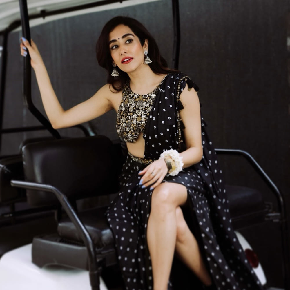 సాధారణంగా సినిమాల్లో స్టార్ హీరోయిన్లు లేదా స్పెషల్ సాంగ్ ఆర్టిస్టులు ప్రత్యేక గీతాల్లో నటిస్తుంటారు. కానీ, ఒక పాపులర్ సింగర్ ఇలాంటి సాంగ్‌లో నటించడం విశేషం. ఈ పాట సినిమా కథా గమనంలో చాలా కీలకంగా ఉంటుందని, జోనితా గ్లామర్, డ్యాన్స్ ఈ సాంగ్‌కు ప్రధాన ఆకర్షణగా నిలుస్తాయని చిత్ర యూనిట్ భావిస్తోంది.