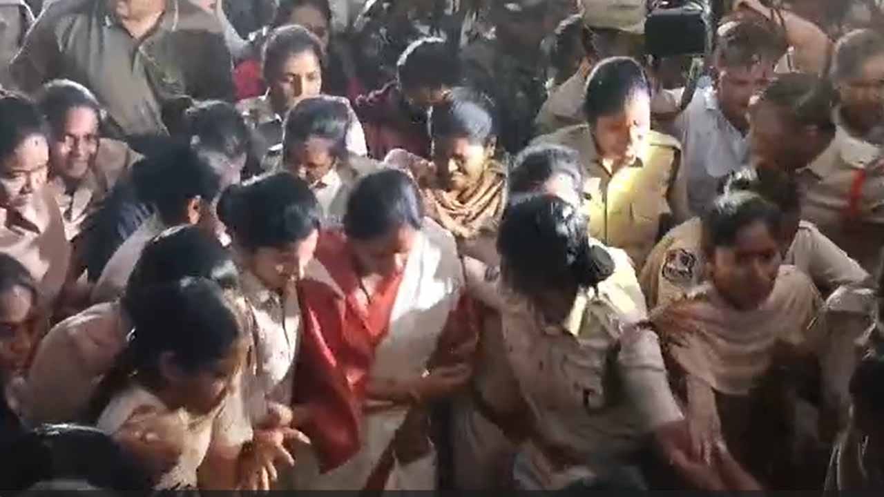 ఖమ్మంలో హైడ్రామా.. కవిత నిరాహారదీక్ష భగ్నం.. కవితతో పాటు ఆందోళనకారుల అరెస్ట్!