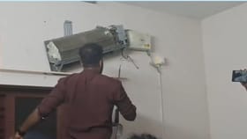 బెడ్‌రూమ్‌ ఏసీ నుంచి అదే పనిగా శబ్ధాలు.. దగ్గరకు వెళ్లగా.. వామ్మో