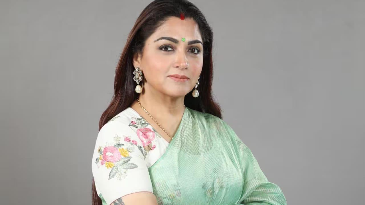 ఖుష్బు 100 కి పైగా చిత్రాలలో చెప్పుకోదగ్గ పాత్రలు పోషించిన నటి. రజనీకాంత్, కమల్ హాసన్, సత్యరాజ్, ప్రభు, సురేష్ గోపి, మోహన్ లాల్, మమ్ముట్టి, జయరామ్ వంటి నటులతో కలిసి నటించింది. ఖుష్బు అభిమానులు తమిళనాడులోని తిరుచిరాపల్లిలో ఆమె కోసం ఒక గుడి కట్టారు.