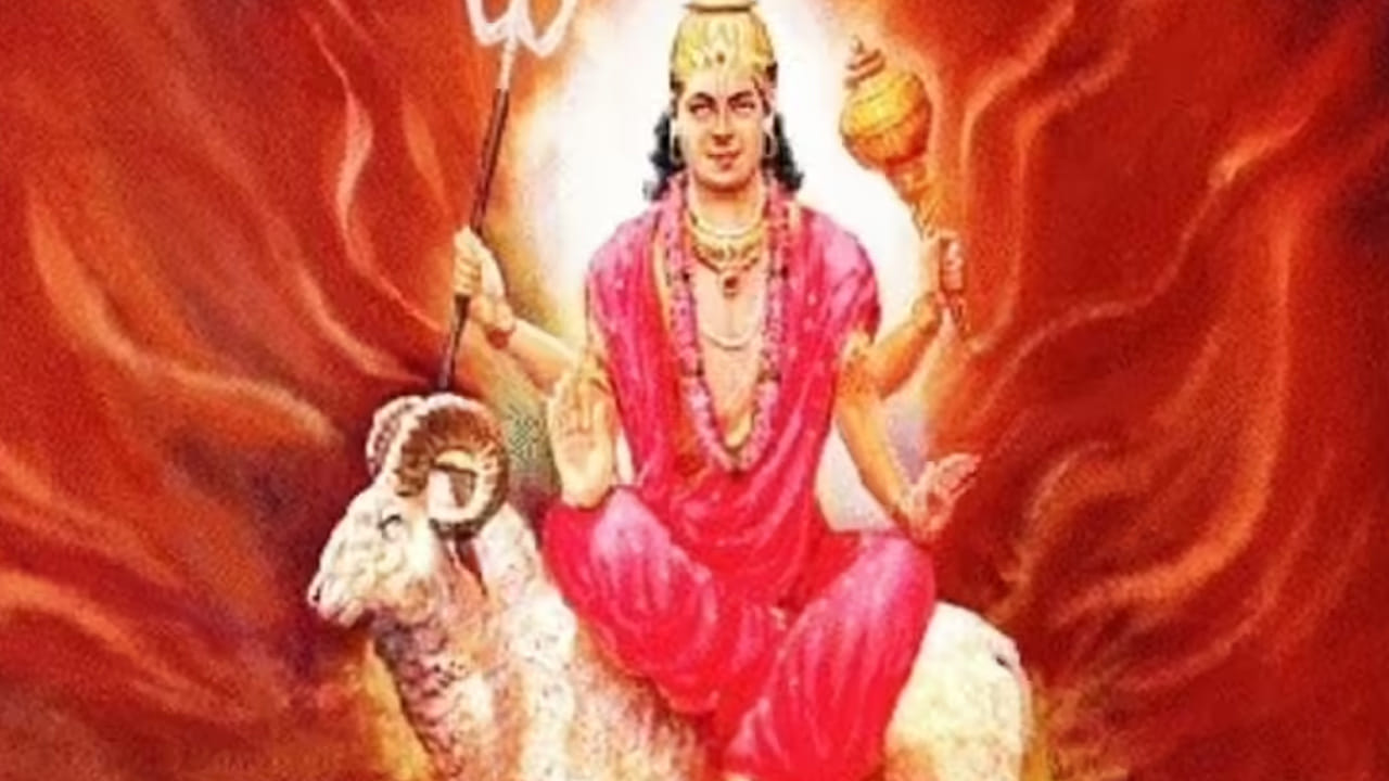 జ్యోతిష్య శాస్త్రంలో అన్ని యోగాల్లో అంగారక యోగం ప్రత్యేమైనది. నేటి నుంచి ఏప్రిల్ 2 వరకు కుంభ రాశిలోనే ఉండనున్నాడు. కుజుడు రాహువు కలిసి ఉన్న కాలాన్ని అంగారక యోగంగా చెబుతారు. ఈ సమయం అంత మంచిది కాదని జ్యోతిష్య నిపుణులు చెబుతున్నారు. మూడు రాశులకు బ్యాడ్ టైం నడవనుందని తెలుస్తుంది. 