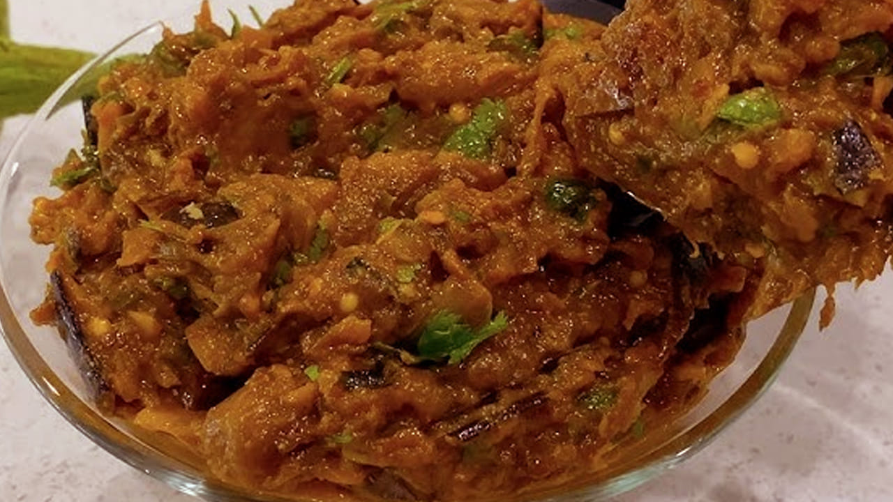 అంతే, వేడి వేడి బెండకాయ టమాటా పచ్చడి రెడీ. దీనిని  అన్నంలో వేసుకుని తింటే ఆ రుచి అదిరిపోతుంది. మీరు  కూడా మీ ఇంట్లో కూడా ట్రై చేయండి.
